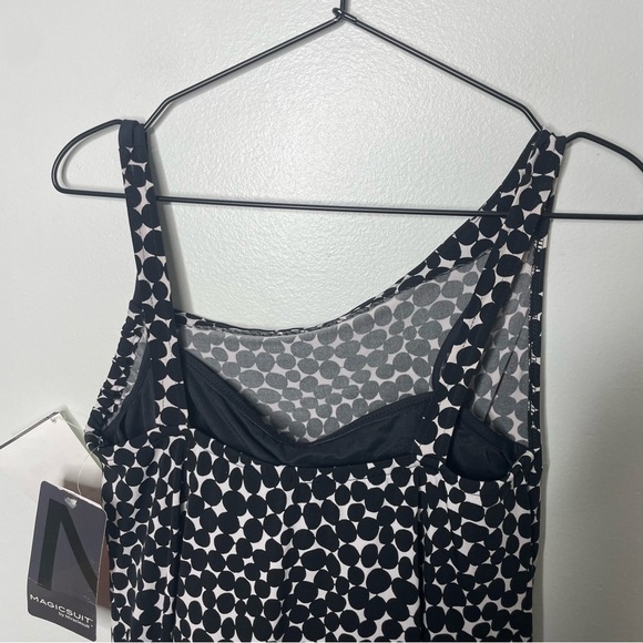 MagicSuit by Miraclesuit Slimming Black and white Dress One Piece Swimsuit NWT - Picture 5 of 8